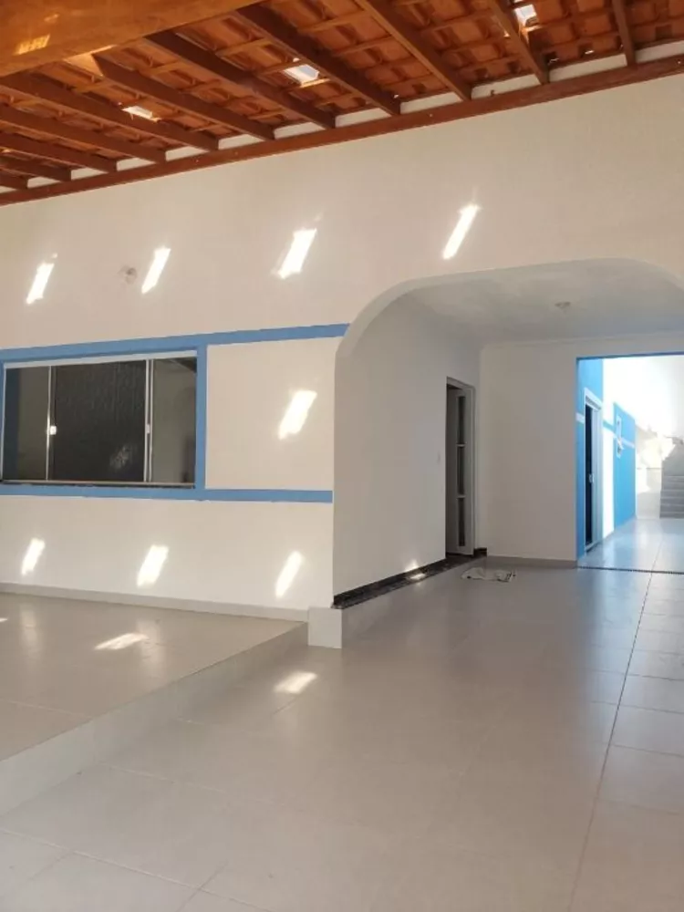 Sobrado à venda com 3 quartos, 300m² - Foto 4