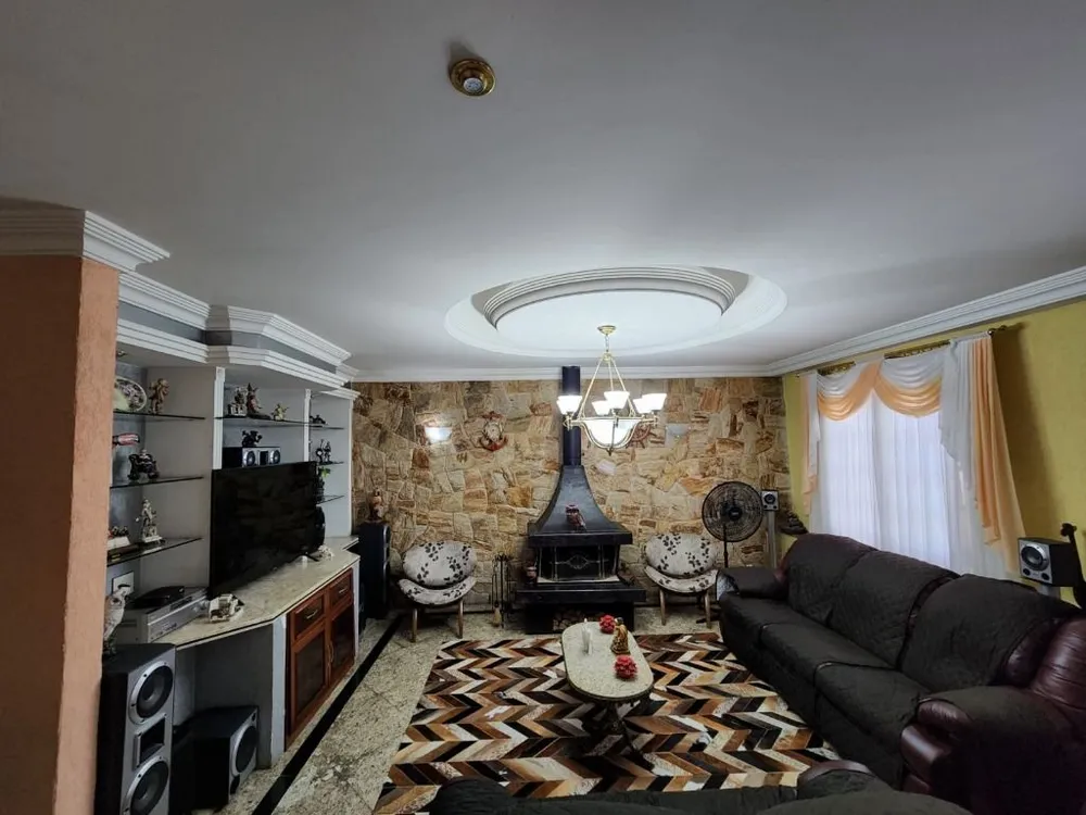 Sobrado, 3 quartos, 259 m² - Foto 2