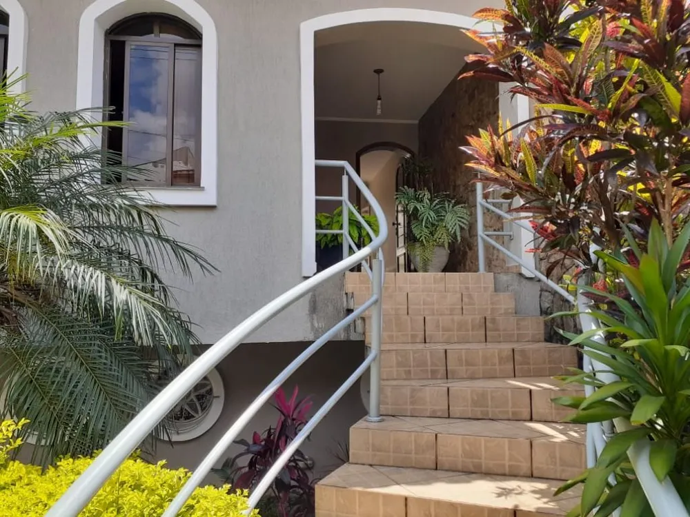 Sobrado, 3 quartos, 398 m² - Foto 1