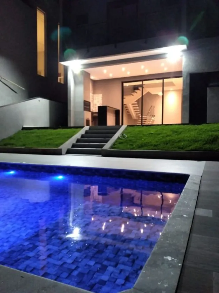 Sobrado, 3 quartos, 360 m² - Foto 1