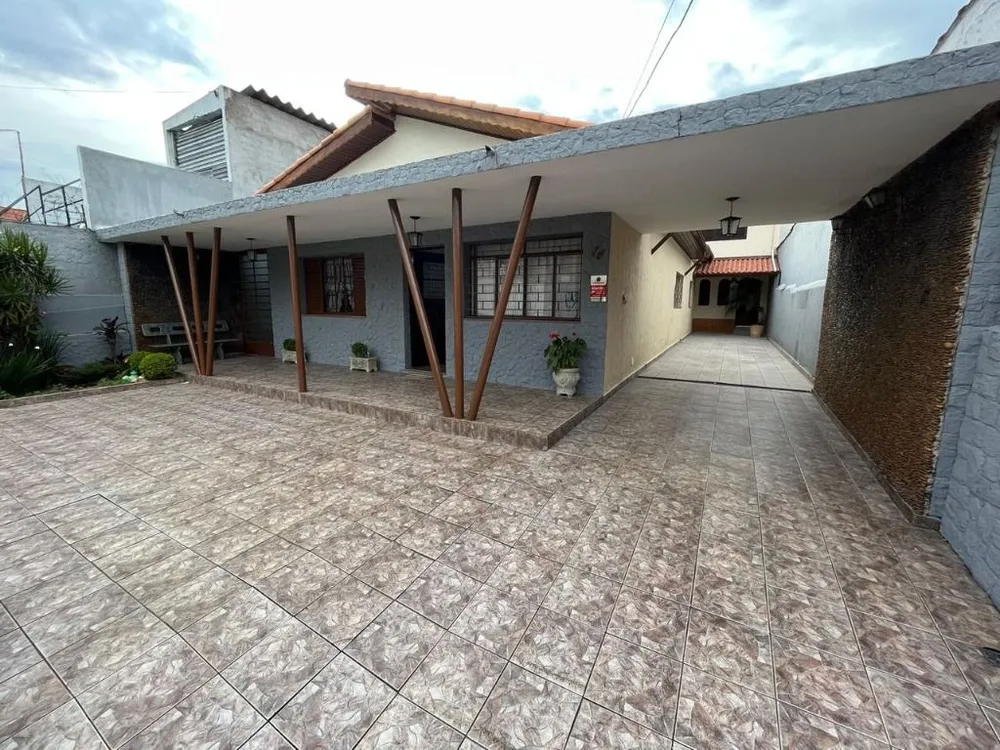 Casa, 3 quartos, 240 m² - Foto 2