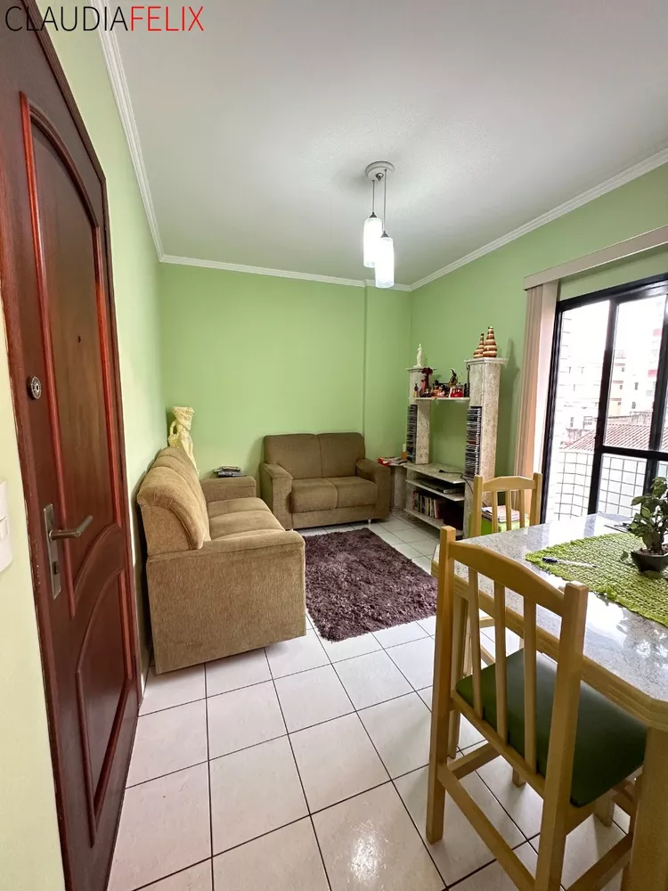 Apartamento à venda com 2 quartos, 70m² - Foto 2