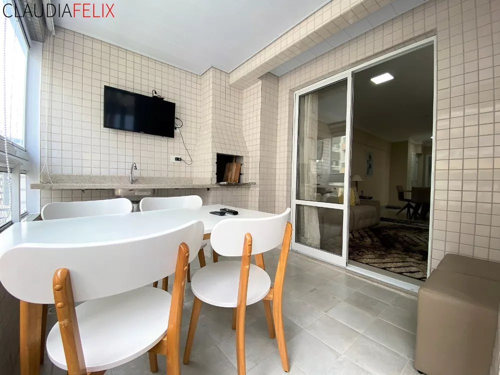 Apartamento à venda com 3 quartos, 137m² - Foto 2