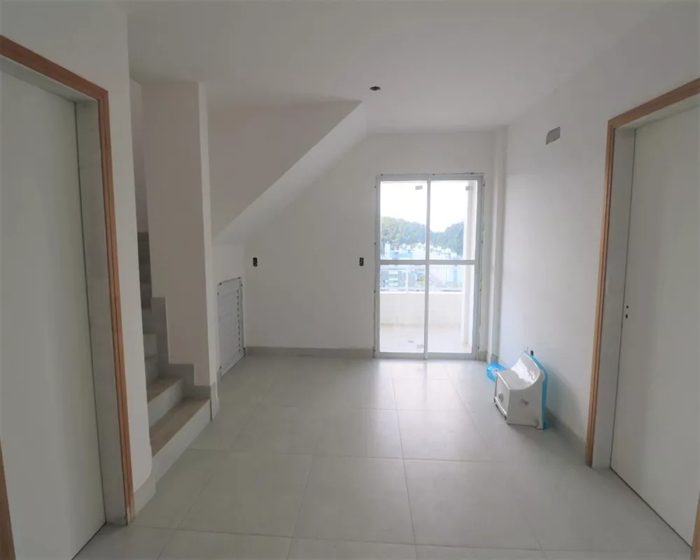 Apartamento à venda com 2 quartos, 131m² - Foto 2