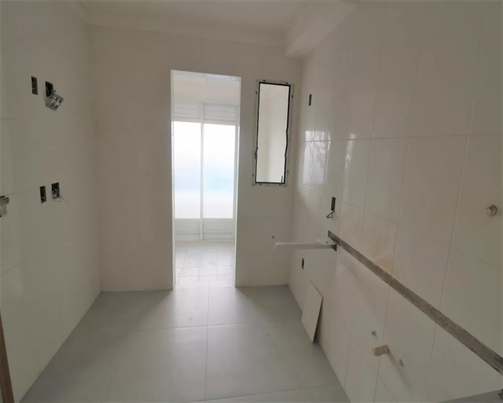 Apartamento à venda com 2 quartos, 131m² - Foto 4