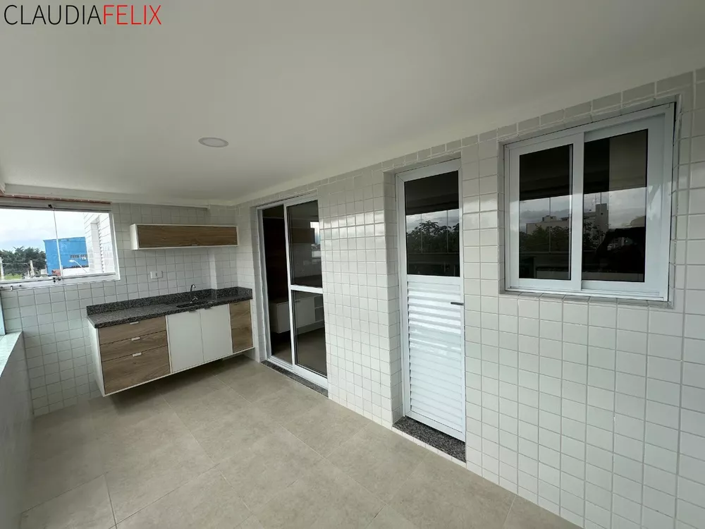 Apartamento à venda com 2 quartos, 71m² - Foto 2