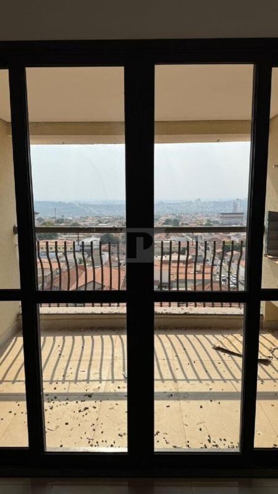Apartamento à venda com 3 quartos, 100m² - Foto 2