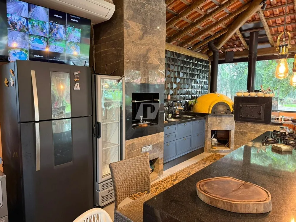 Chácara, 4 quartos, 2700 m² - Foto 2