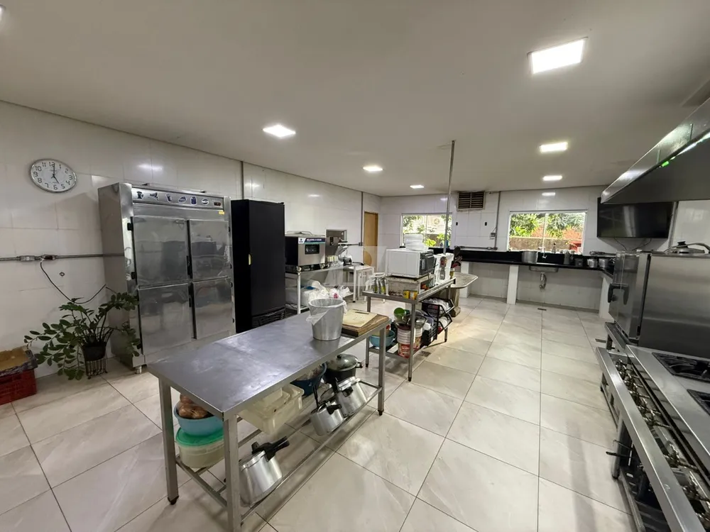 Chácara, 4 quartos, 2700 m² - Foto 2