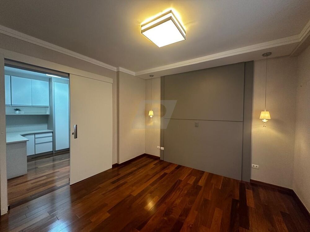 Apartamento para alugar com 3 quartos, 151m² - Foto 4