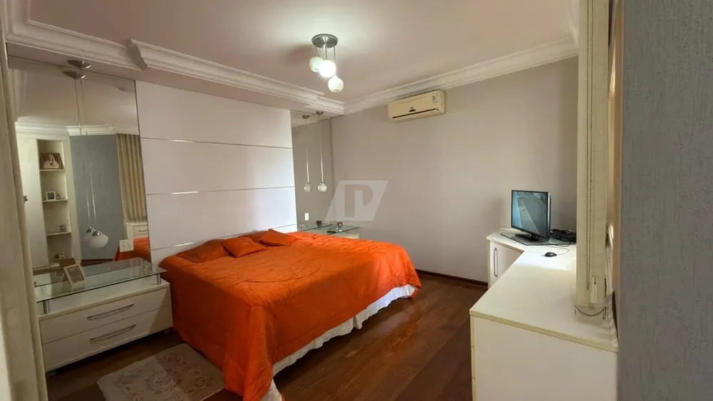 Casa, 3 quartos, 215 m² - Foto 8