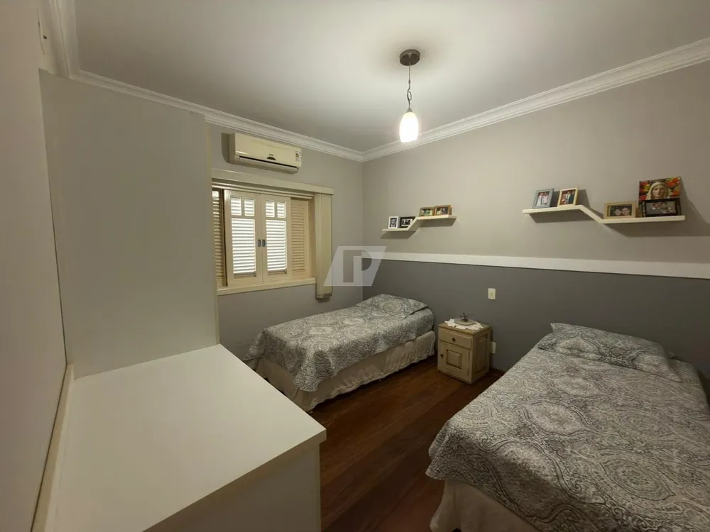 Casa, 3 quartos, 215 m² - Foto 3