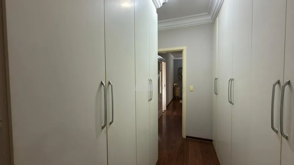 Casa, 3 quartos, 215 m² - Foto 1