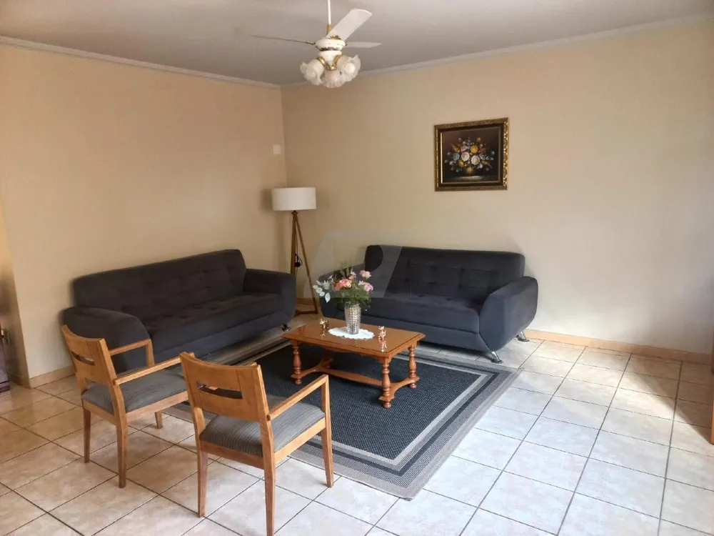 Casa, 3 quartos, 240 m² - Foto 4