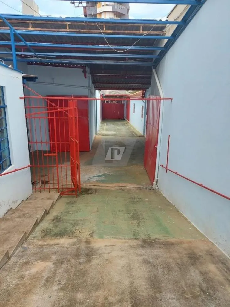 Depósito-Galpão, 372 m² - Foto 1