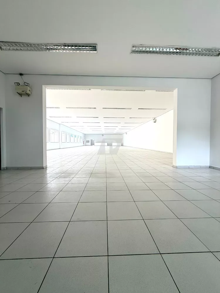 Prédio Inteiro, 1215 m² - Foto 1