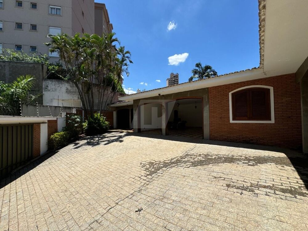 Casa à venda e aluguel com 4 quartos, 375m² - Foto 2
