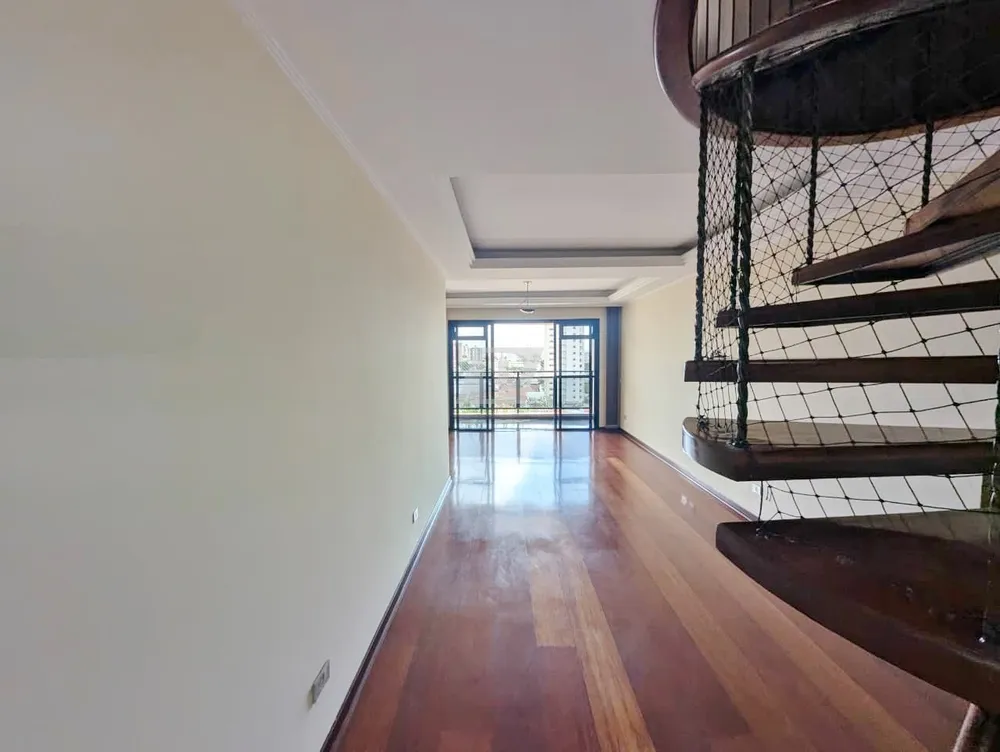 Cobertura, 3 quartos, 225 m² - Foto 2