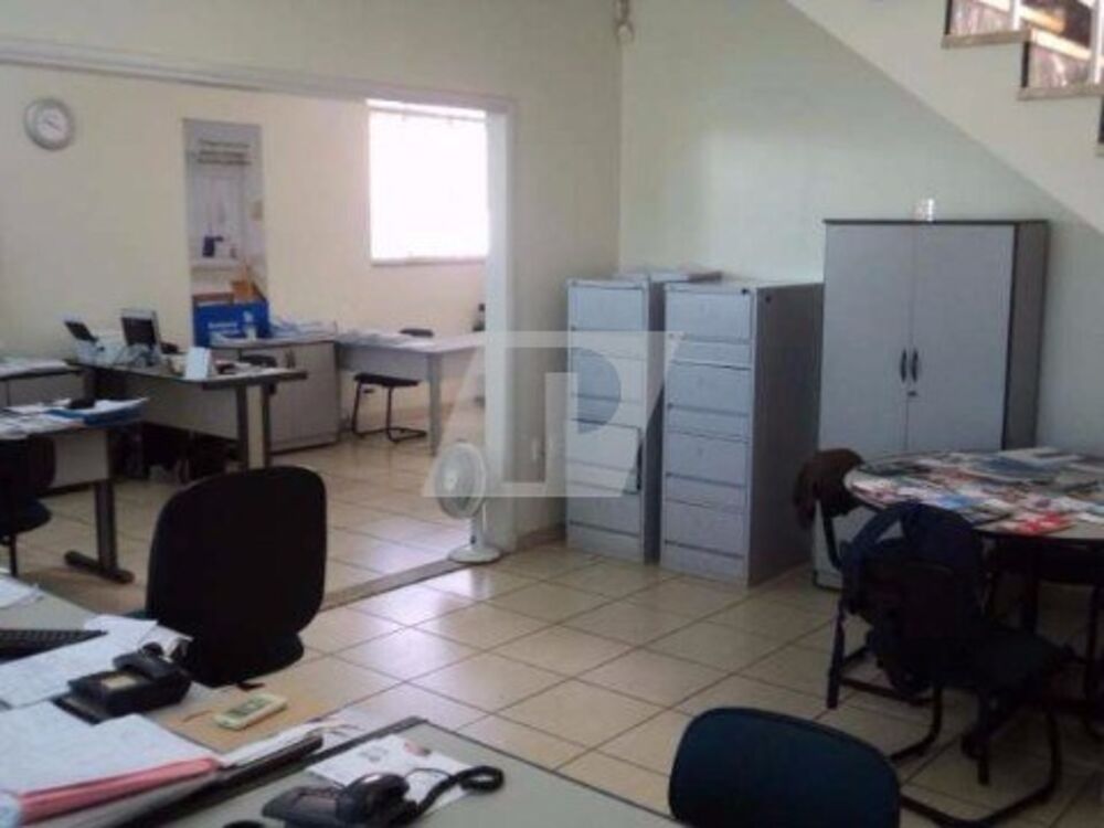 Prédio Inteiro à venda com 4 quartos, 280m² - Foto 3