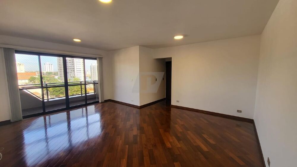 Apartamento à venda com 3 quartos, 130m² - Foto 1