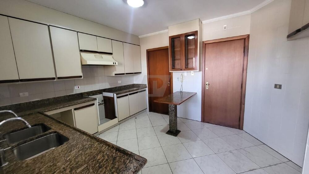 Apartamento à venda com 3 quartos, 130m² - Foto 6