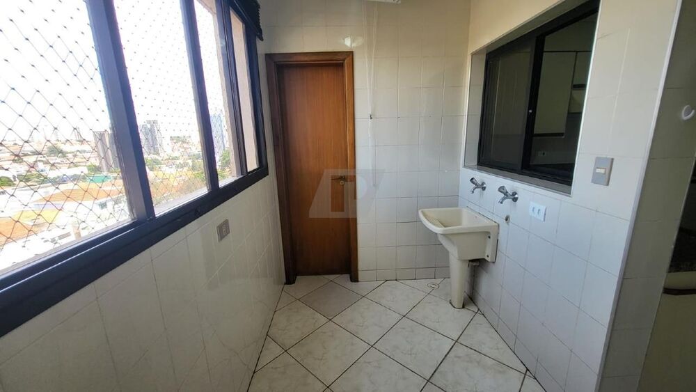 Apartamento à venda com 3 quartos, 130m² - Foto 7