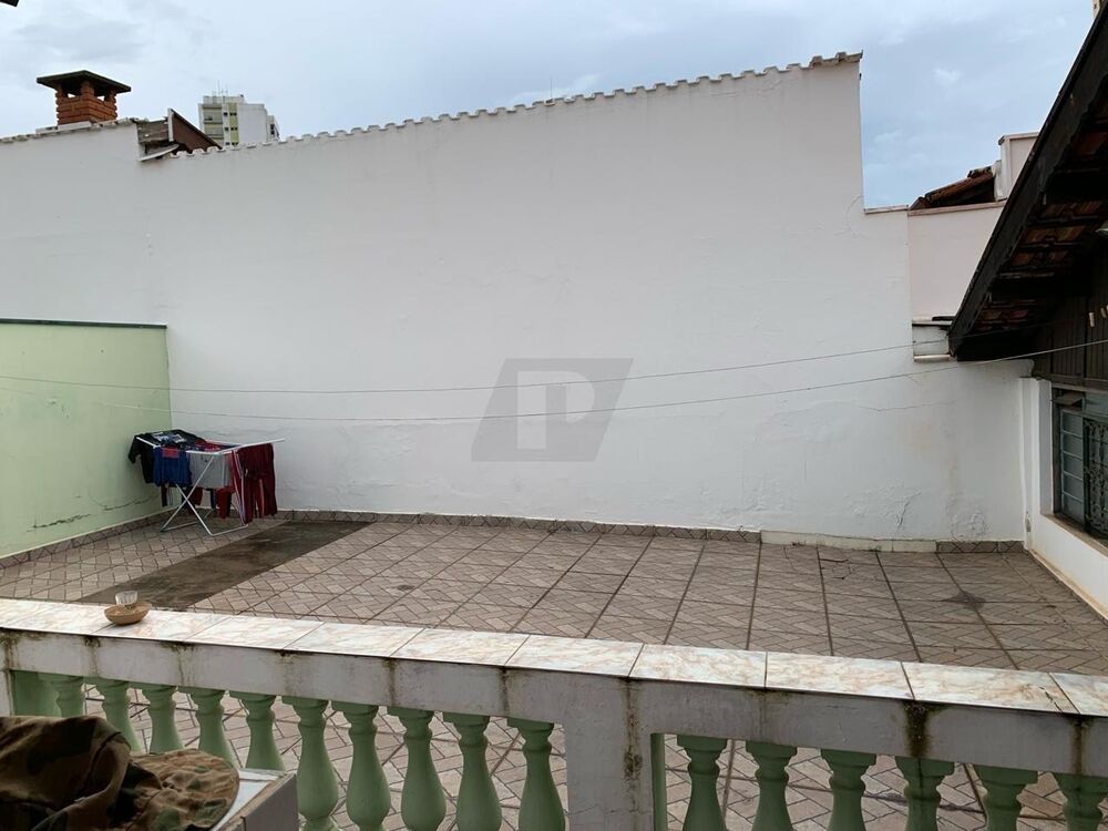 Casa à venda com 8 quartos, 289m² - Foto 7