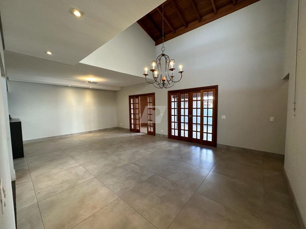 Casa de Condomínio à venda e aluguel com 3 quartos, 300m² - Foto 2