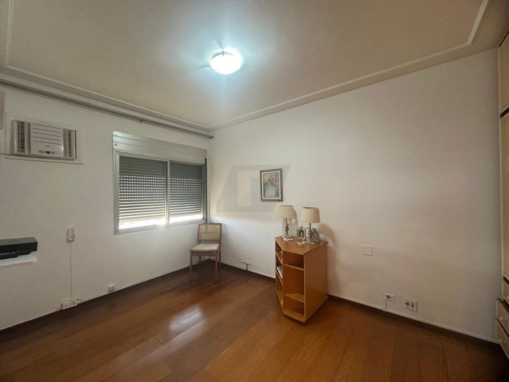 Apartamento à venda com 3 quartos, 140m² - Foto 4