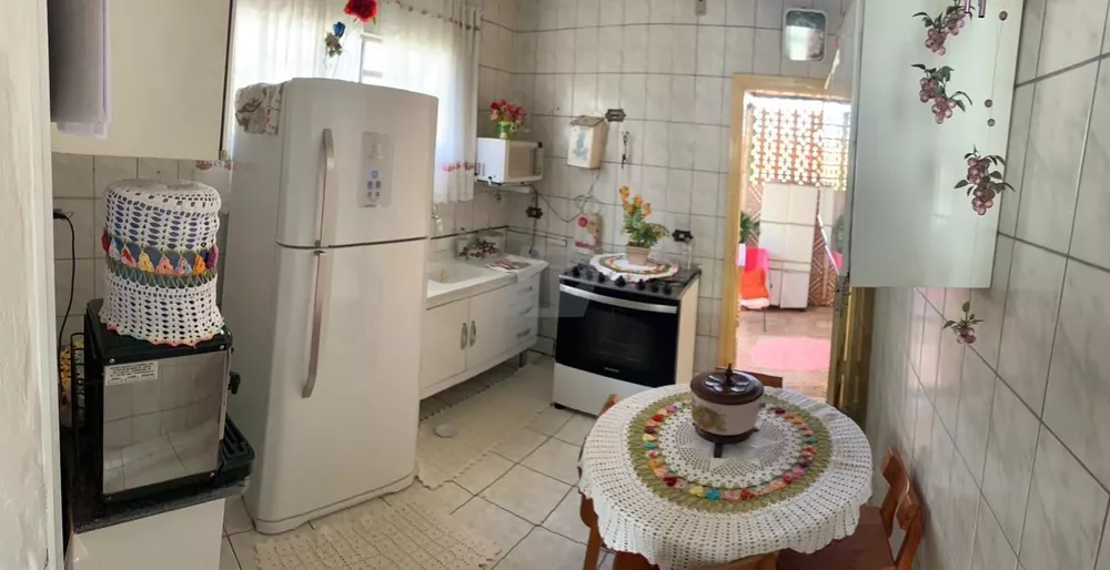 Casa, 2 quartos, 200 m² - Foto 1