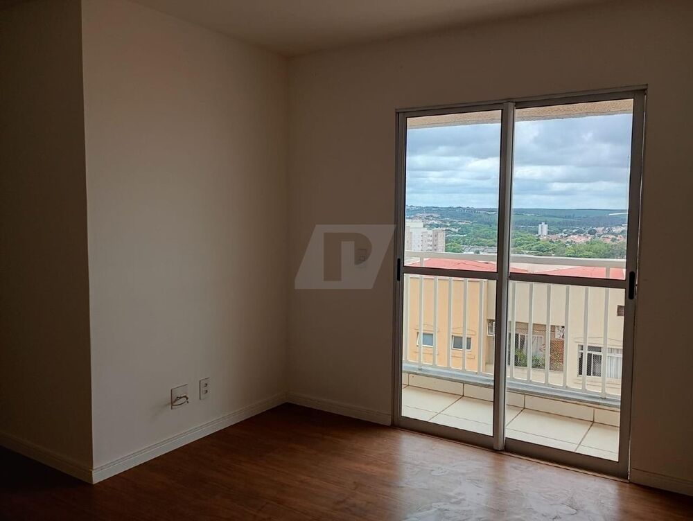 Apartamento à venda com 3 quartos, 72m² - Foto 2