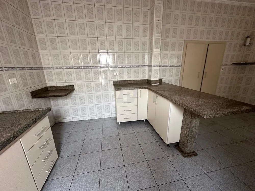 Casa, 4 quartos, 200 m² - Foto 2