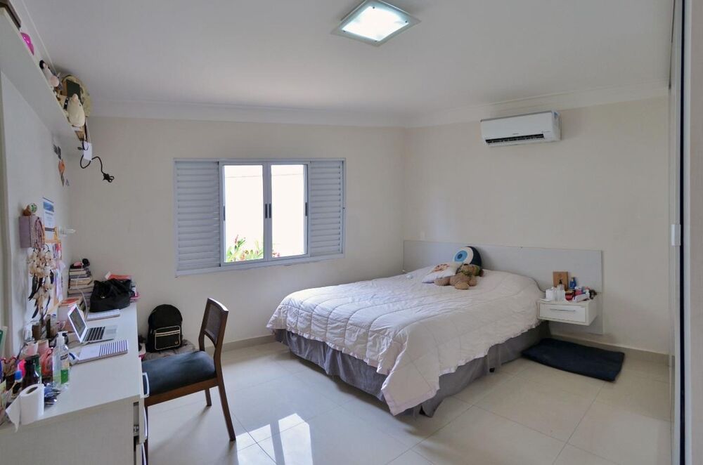 Casa, 3 quartos, 230 m² - Foto 3