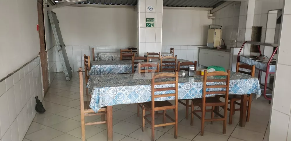 Prédio Inteiro - Foto 1