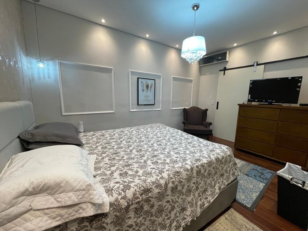 Casa de Condomínio para alugar com 4 quartos, 340m² - Foto 5