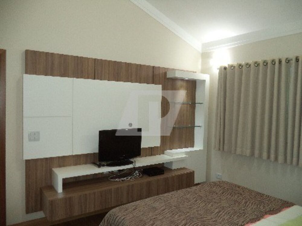 Casa de Condomínio à venda com 4 quartos, 308m² - Foto 2