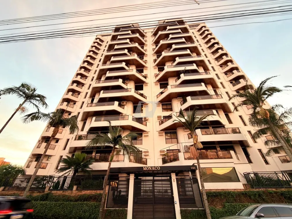 Apartamento, 3 quartos, 250 m² - Foto 1