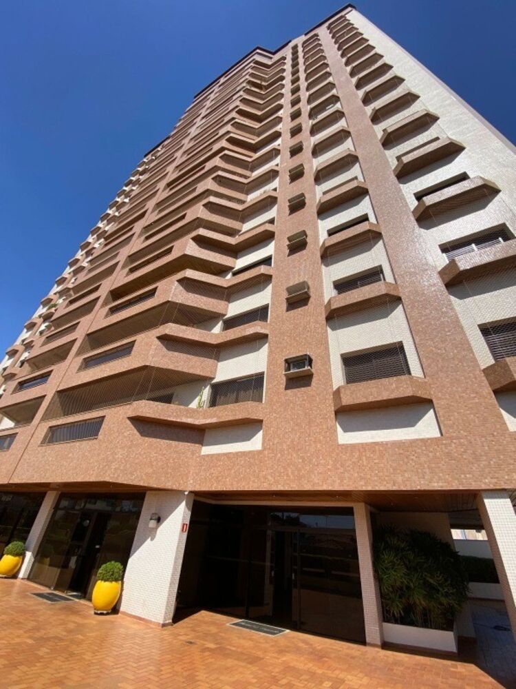 Apartamento à venda com 3 quartos, 171m² - Foto 2