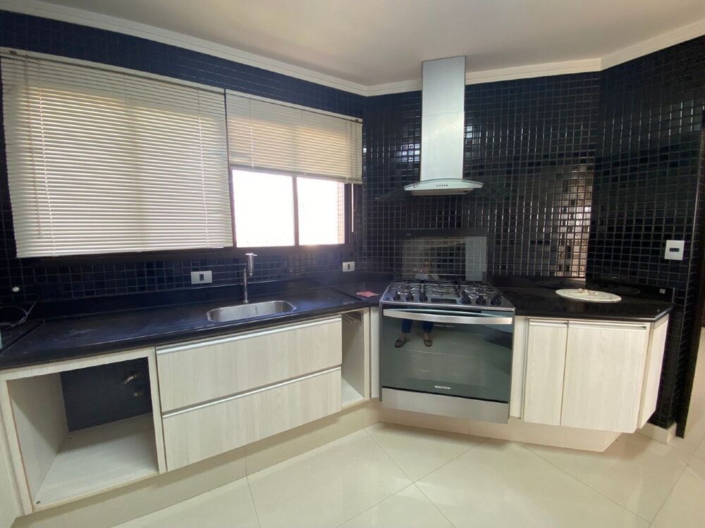 Apartamento à venda com 3 quartos, 171m² - Foto 8