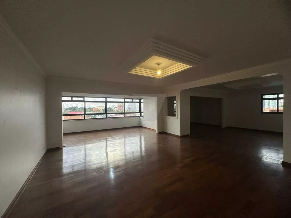 Apartamento, 3 quartos, 218 m² - Foto 1