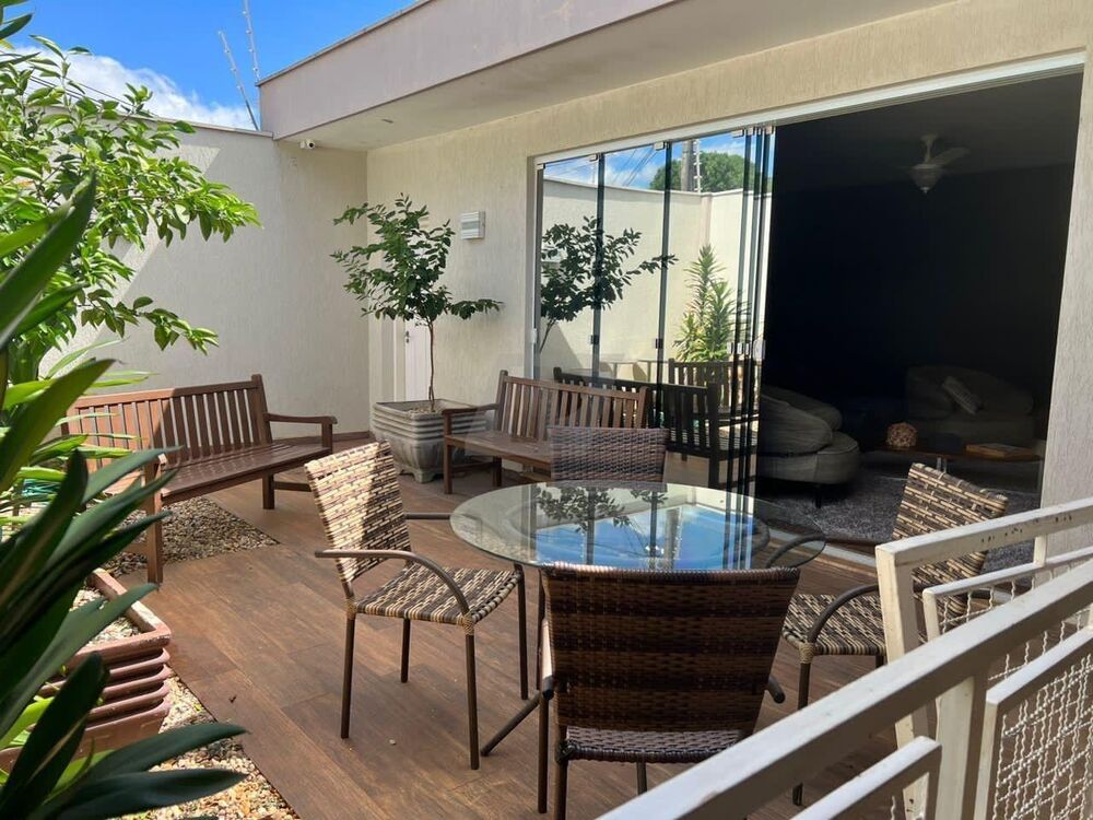 Casa, 3 quartos, 340 m² - Foto 1