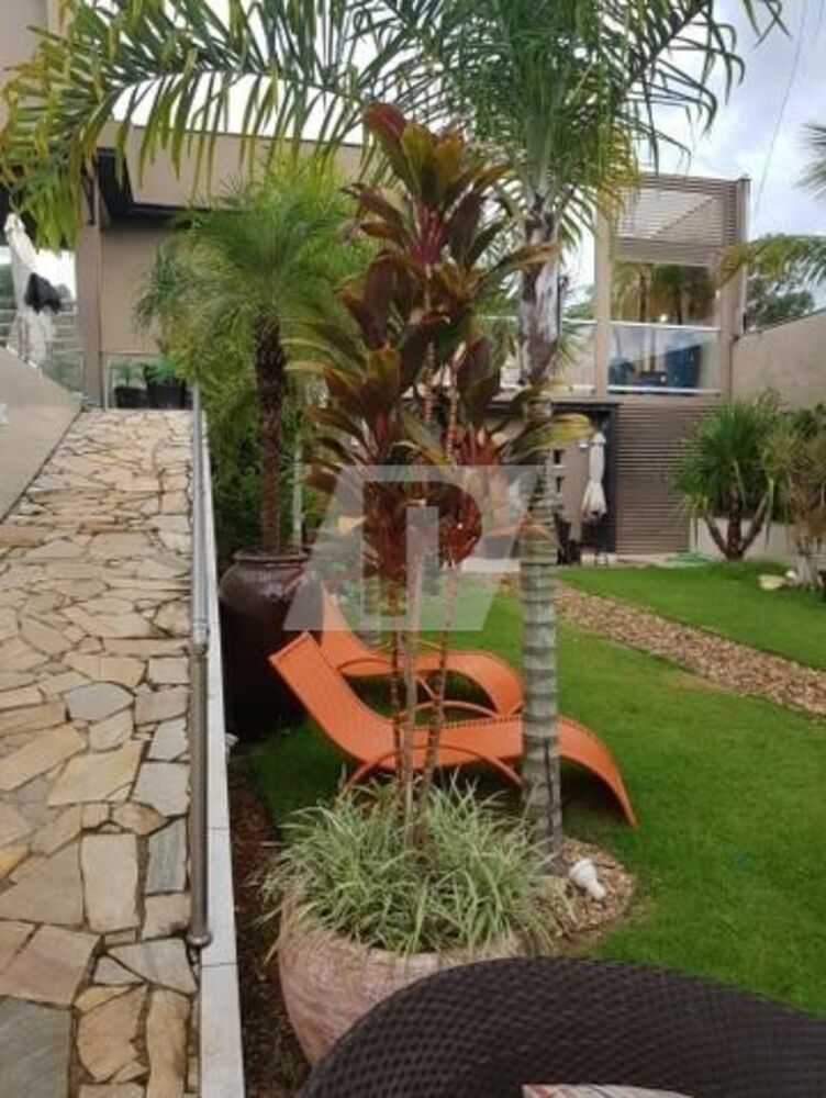 Casa de Condomínio à venda com 7 quartos, 609m² - Foto 2