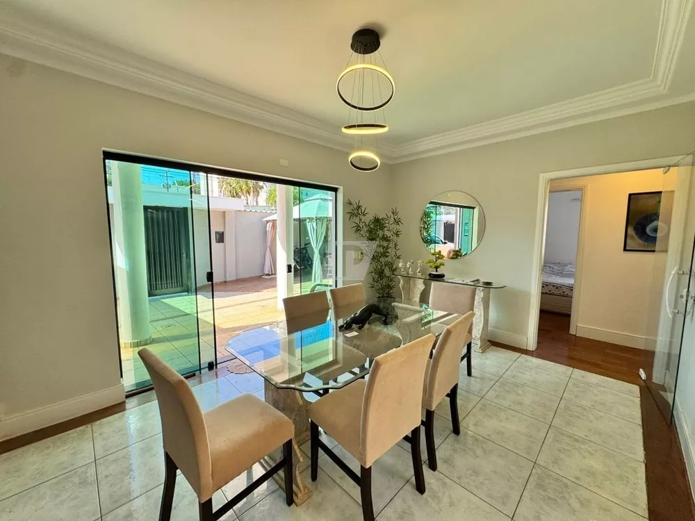 Casa, 3 quartos, 374 m² - Foto 1