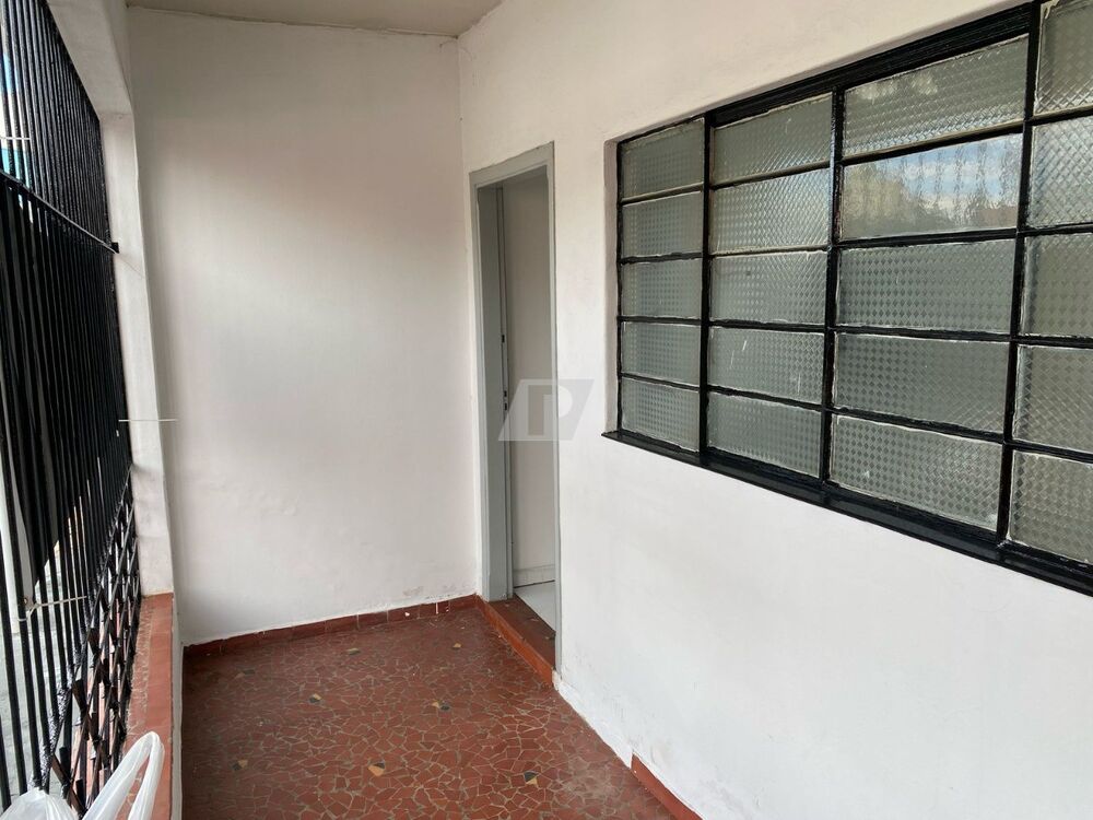 Casa para alugar com 2 quartos, 77m² - Foto 2