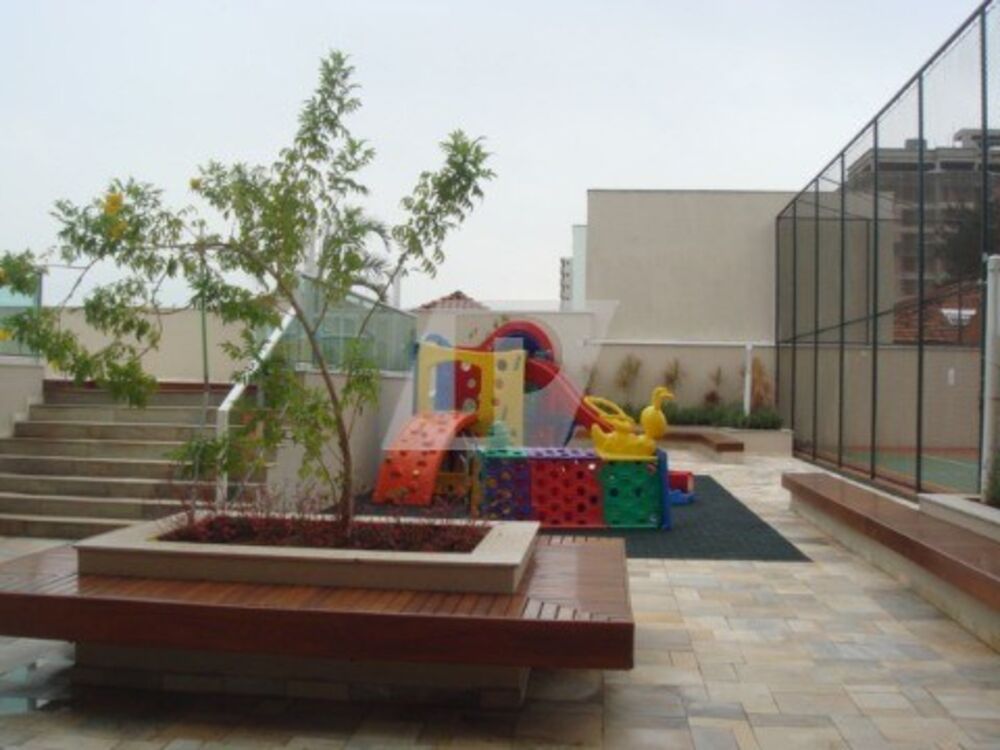 Apartamento à venda com 3 quartos, 140m² - Foto 3