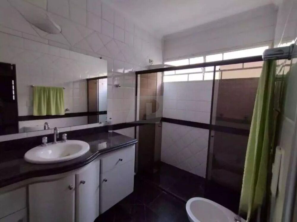 Casa à venda e aluguel com 3 quartos, 184m² - Foto 4
