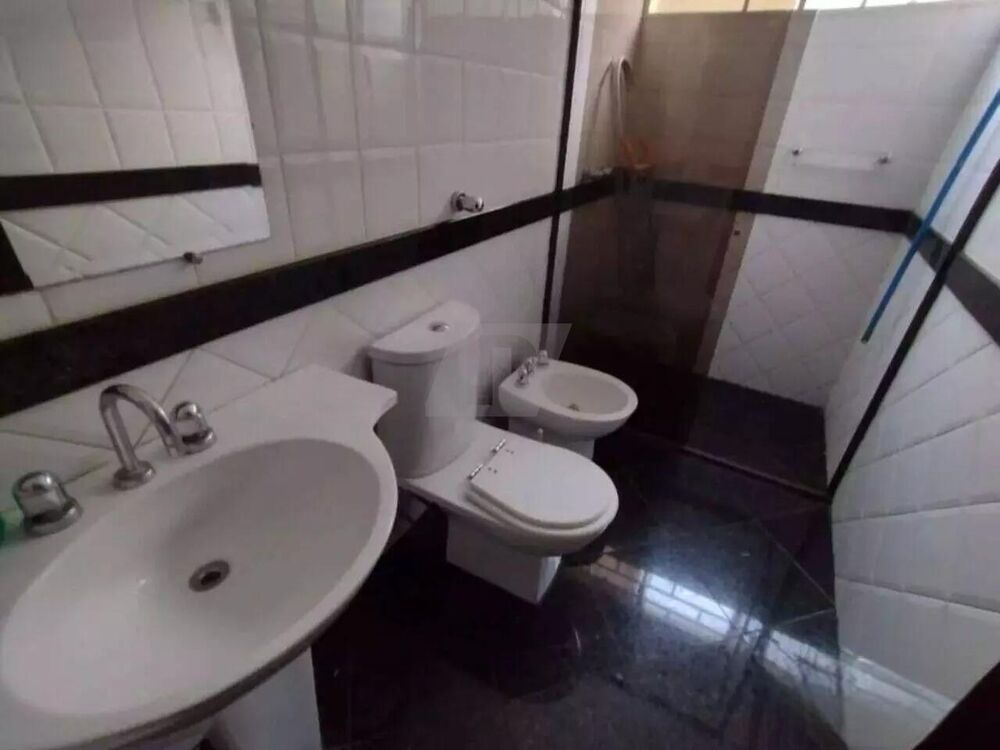 Casa à venda e aluguel com 3 quartos, 184m² - Foto 6