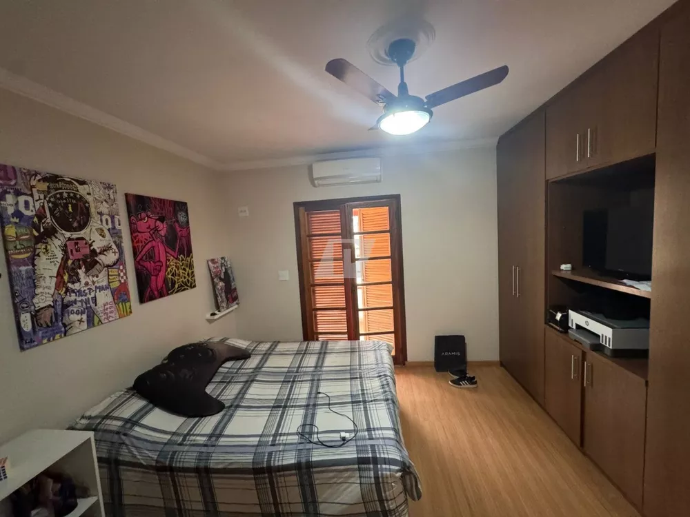 Sobrado, 4 quartos, 370 m² - Foto 1