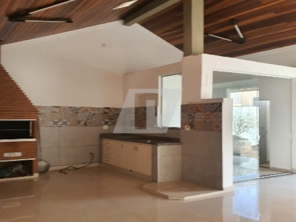 Casa, 3 quartos, 215 m² - Foto 1