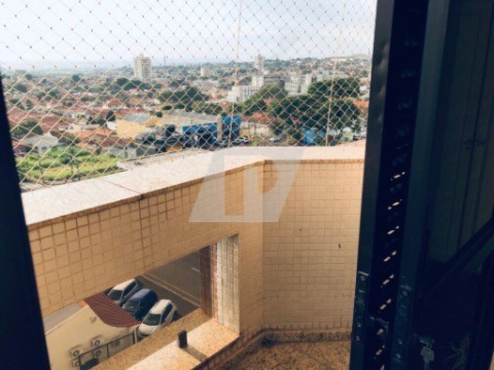 Apartamento à venda com 3 quartos, 171m² - Foto 4
